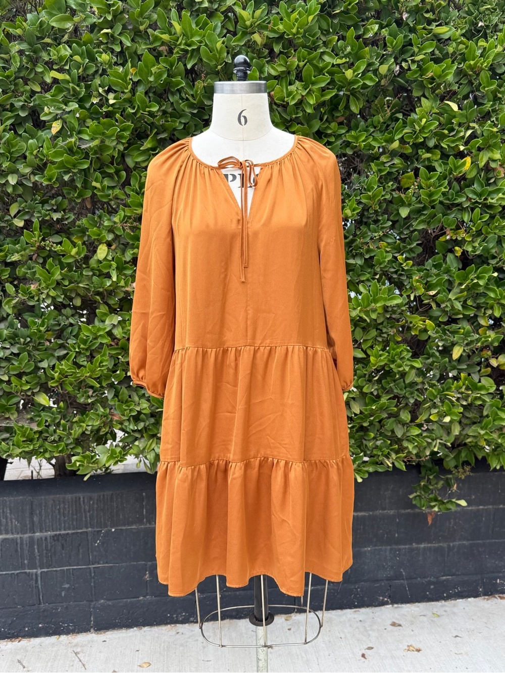 Banana Republic tiered dress with drawstring neckline - Size XS